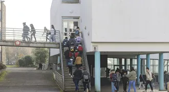 Fin de la pause méridienne au lycée Jean Moulin à Châteaulin (29)