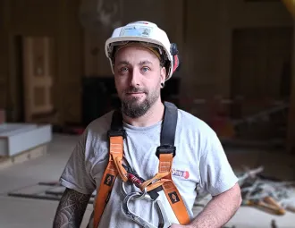 Gildas Houssais sur un chantier.