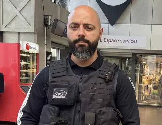 Hakim, agent de sûreté à la SNCF, dans la gare de Rennes