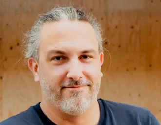 Portrait de Pierre Guirriec, ingénieur IA