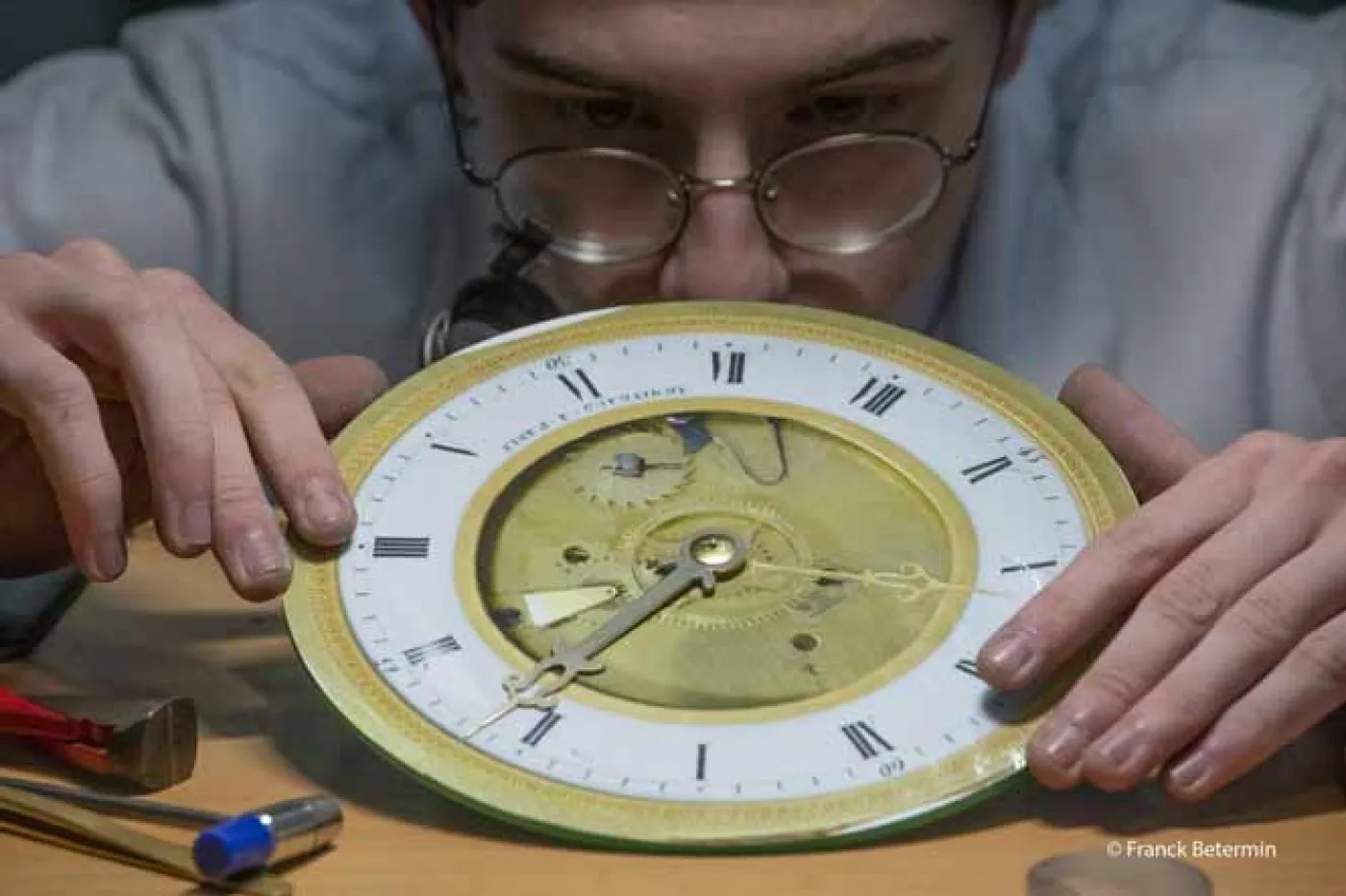 Démontage d'une horloge
