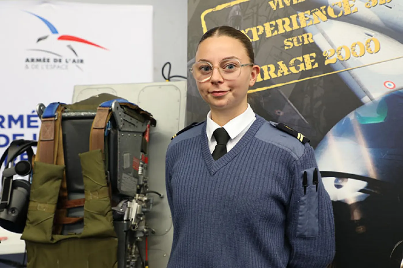 Emilie s'est engagée dans l'armée.