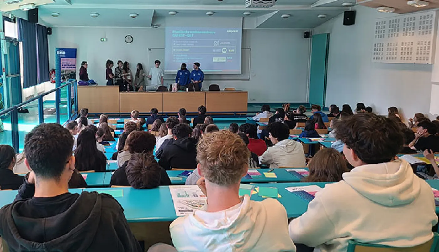 Une intervention d'étudiant·es dans le cadre de Brio.