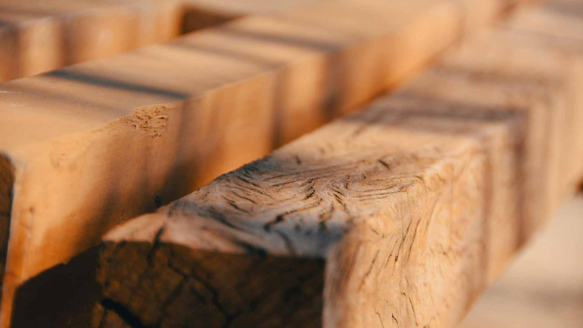 Poutres de bois en gros plan