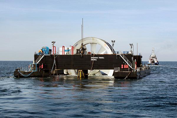Immerse de l'hydrolienne à Brest (29)