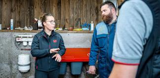 Nina Marion, conseillère agricole de l'entreprise Lely Center Armor à Chevaigné (35)